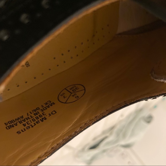 Dr. Martens 3989 BEX SMOOTH LEATHER BROGUE SHOES - Picture 4 of 4